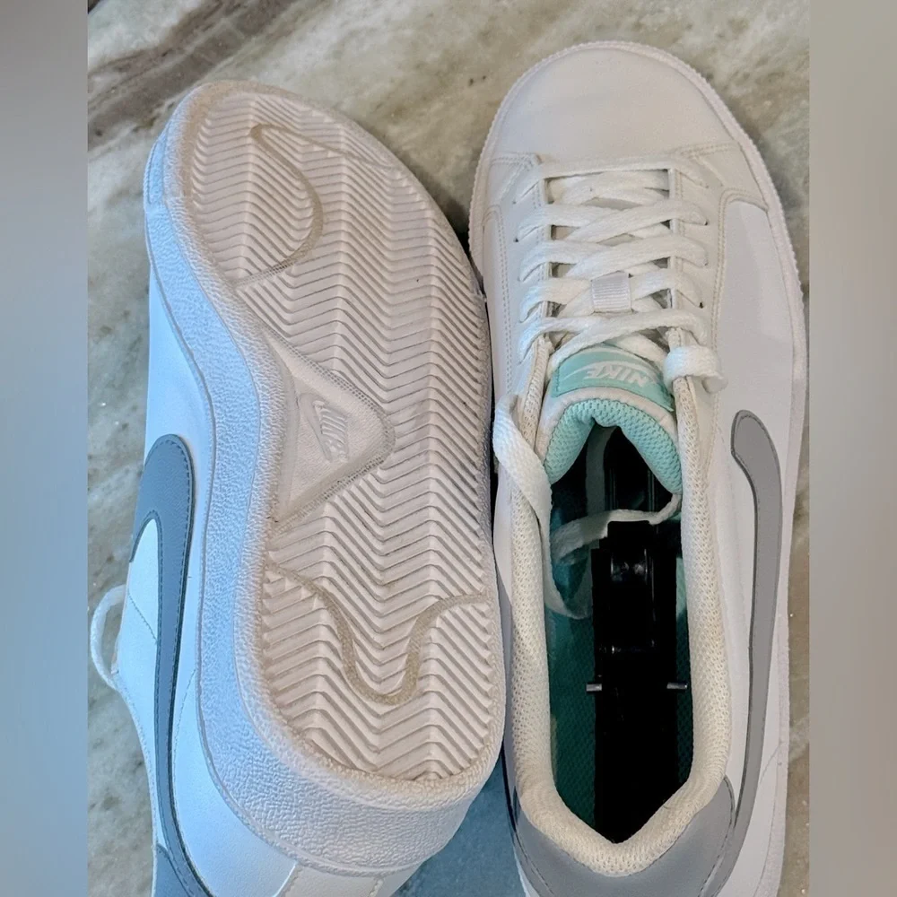Women’s NIKE Court Majestic sneakers- white/wolf grey/teal. Size 11 - Picture 7 of 9